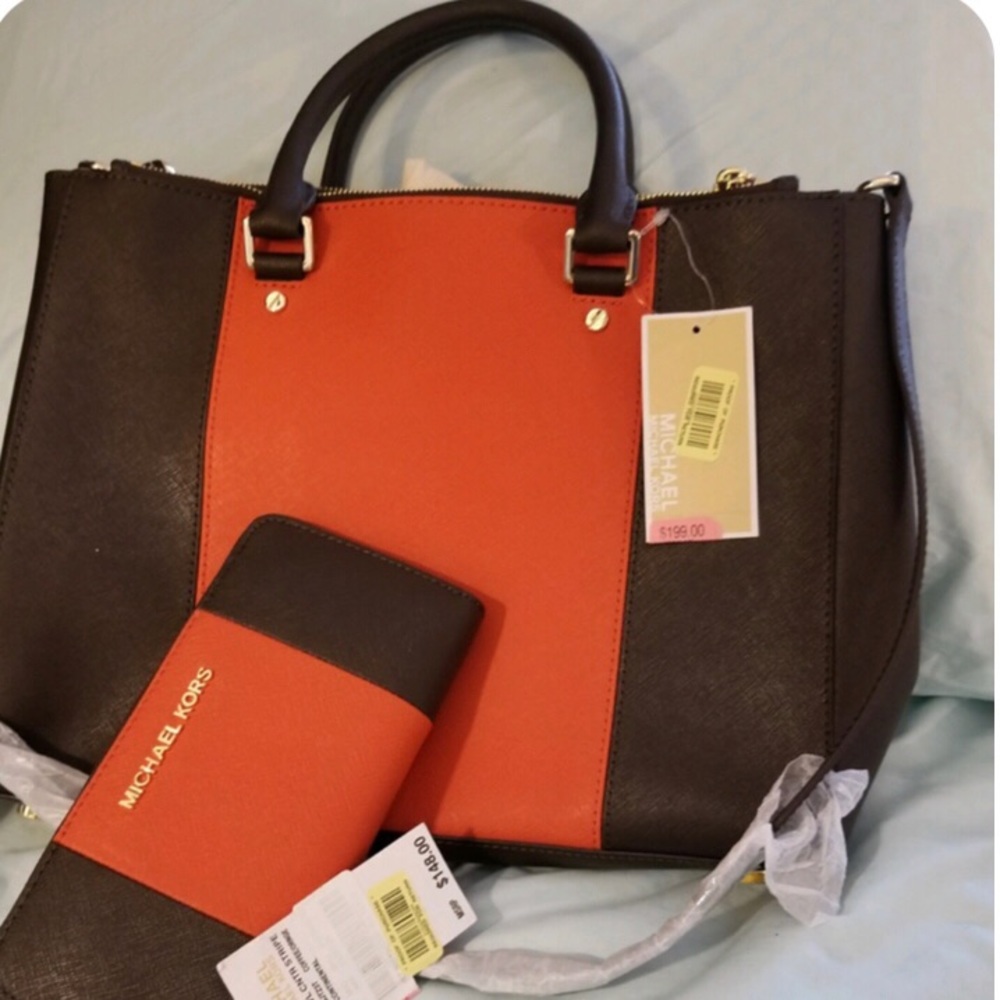 Micheal kors purse